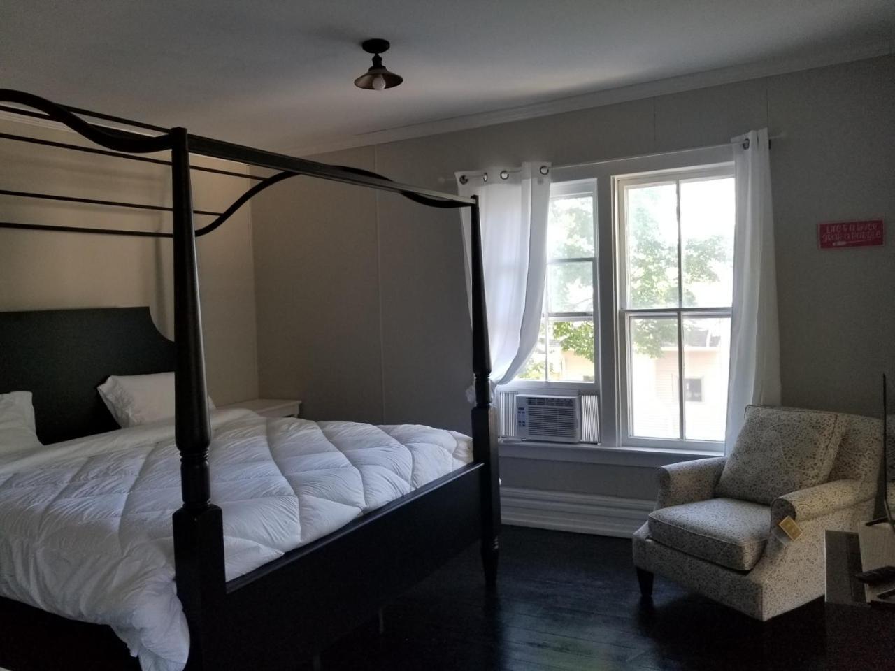 Charlevoix House Bed & Breakfast Dış mekan fotoğraf