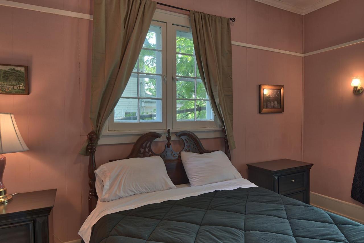 Charlevoix House Bed & Breakfast Dış mekan fotoğraf