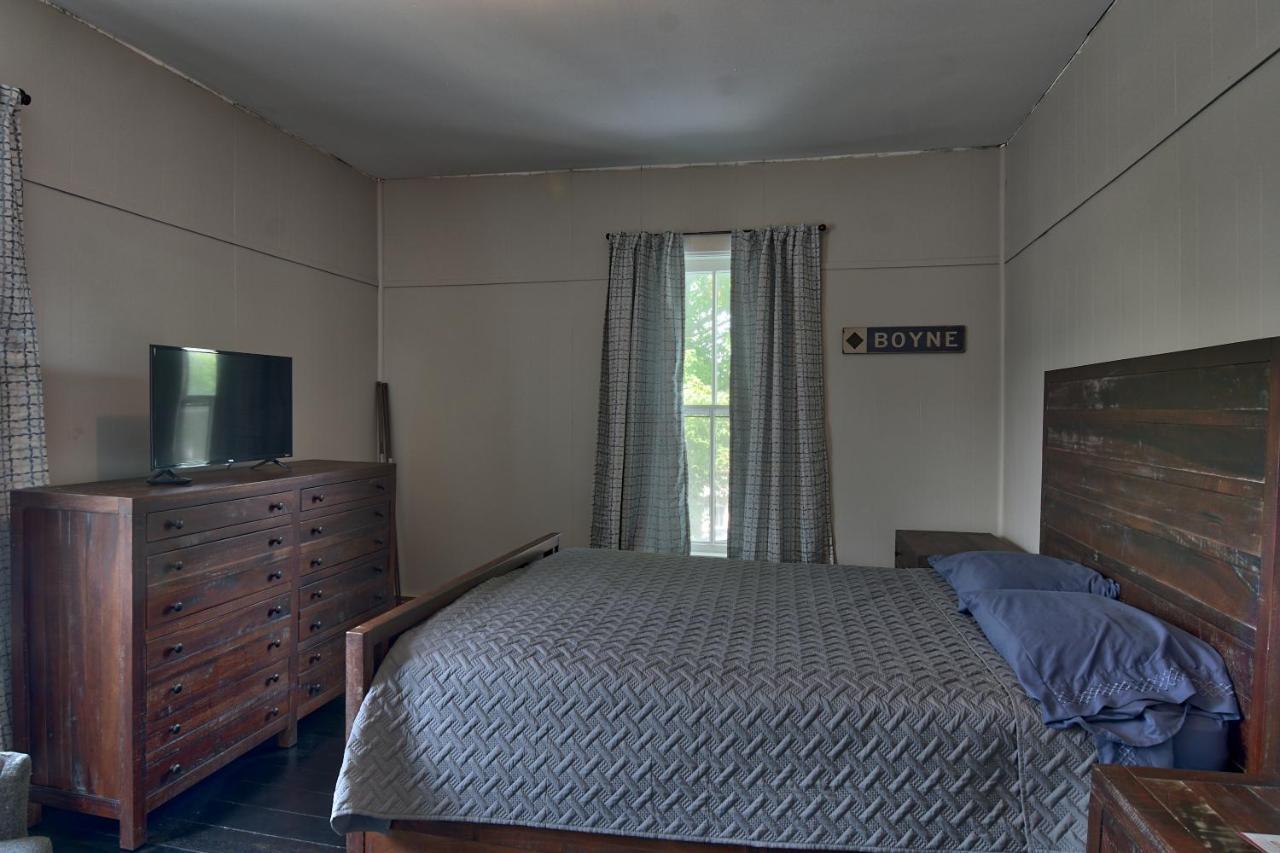 Charlevoix House Bed & Breakfast Dış mekan fotoğraf